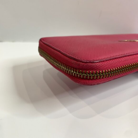 Salvatore Ferragamo Red Wallet - Picture 4 of 9